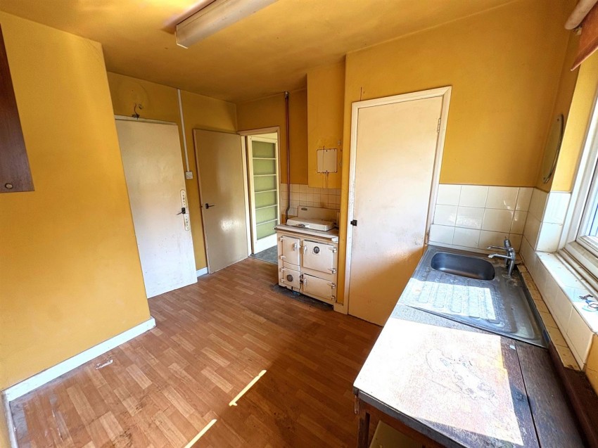 Images for The Crescent, Common Platt, Swindon