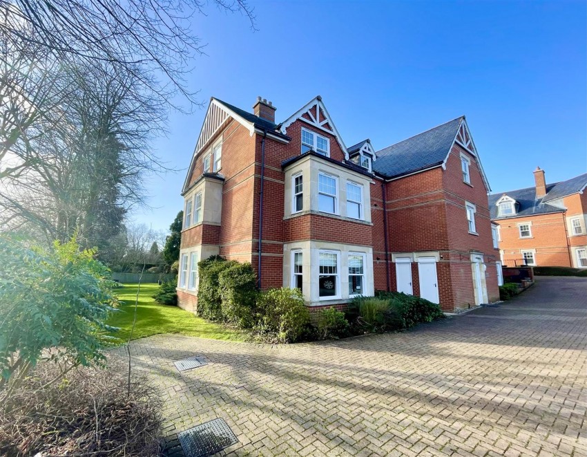 Images for Belmont Crescent, Swindon