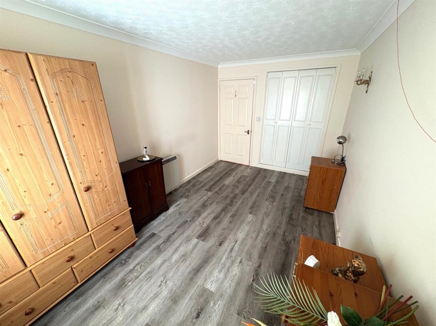 Images for Grovelands Avenue, Swindon