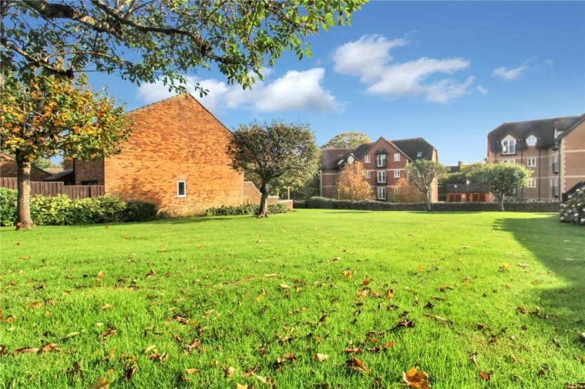 Images for The Weavers, Swindon