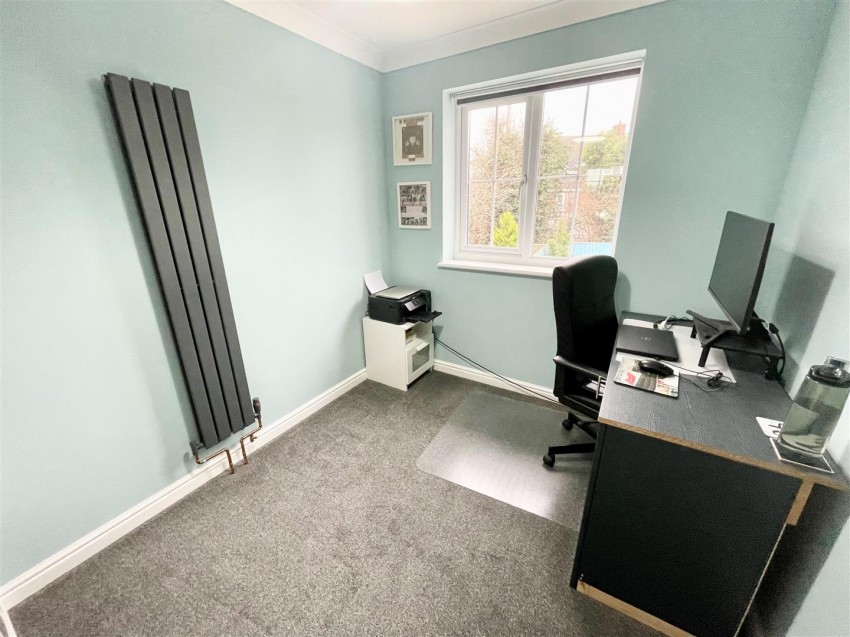 Images for Horseshoe Crescent, Peatmoor, Swindon