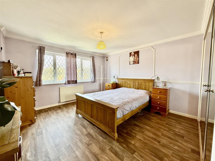 Images for Briar Fields, Swindon