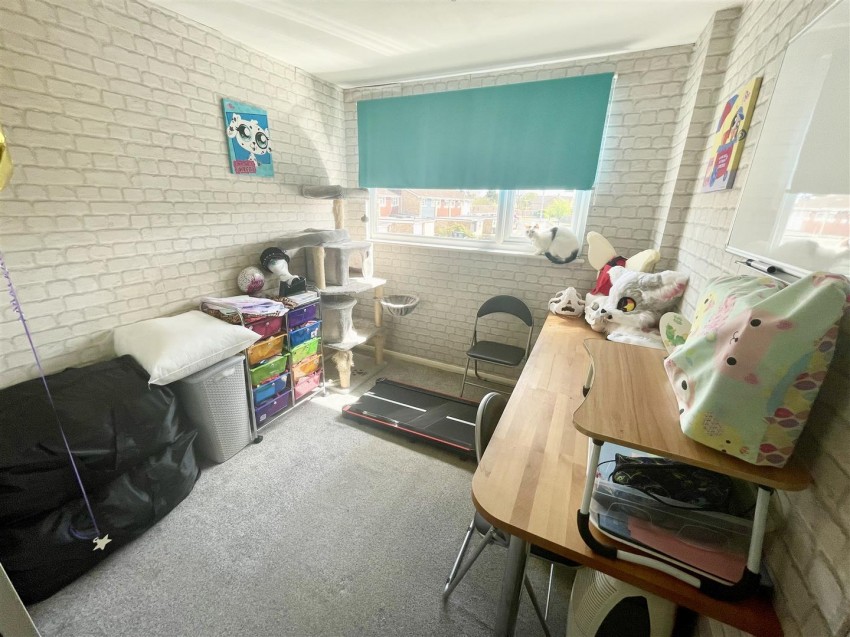 Images for Peregrine Close, Swindon