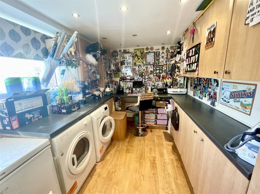 Images for Peregrine Close, Swindon