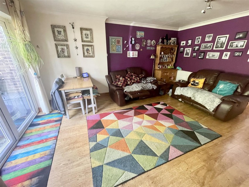 Images for Peregrine Close, Swindon