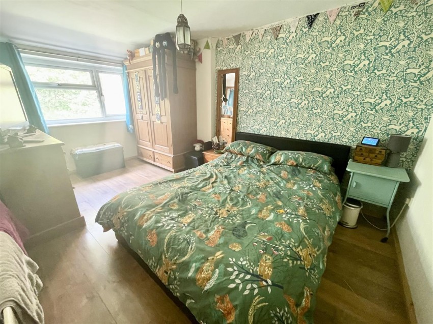 Images for Peregrine Close, Swindon