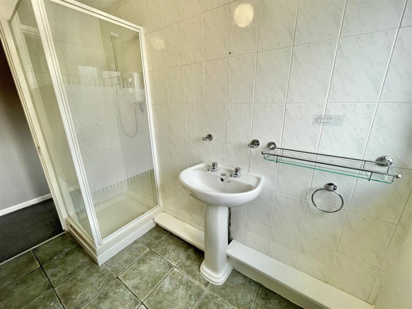 Images for White Edge Moor, Swindon