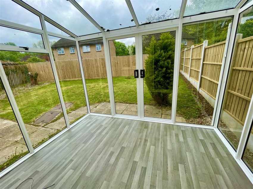 Images for White Edge Moor, Swindon