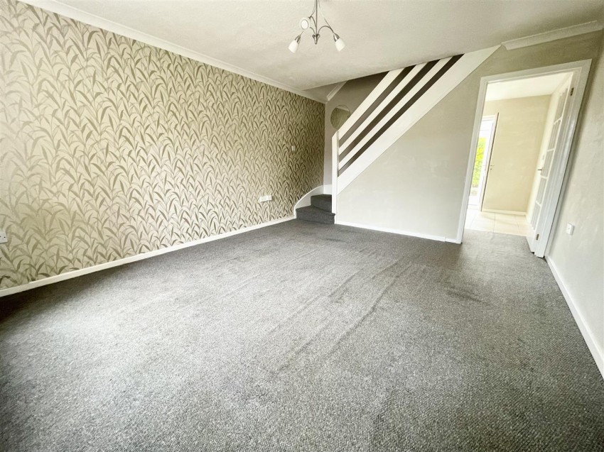 Images for White Edge Moor, Swindon