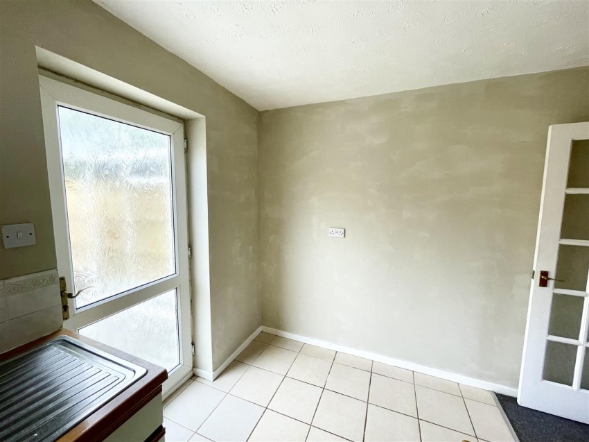 Images for White Edge Moor, Swindon