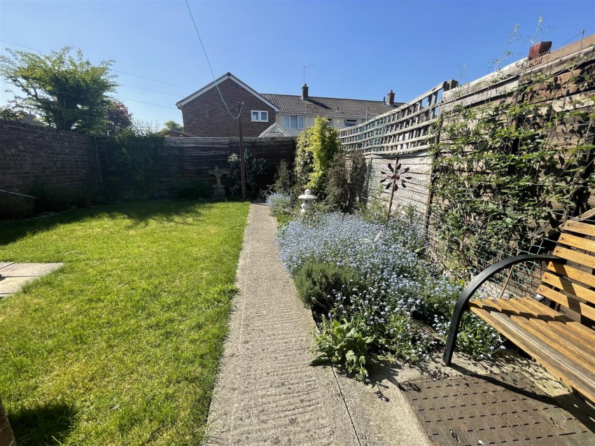 Images for Shaftesbury Avenue, Swindon