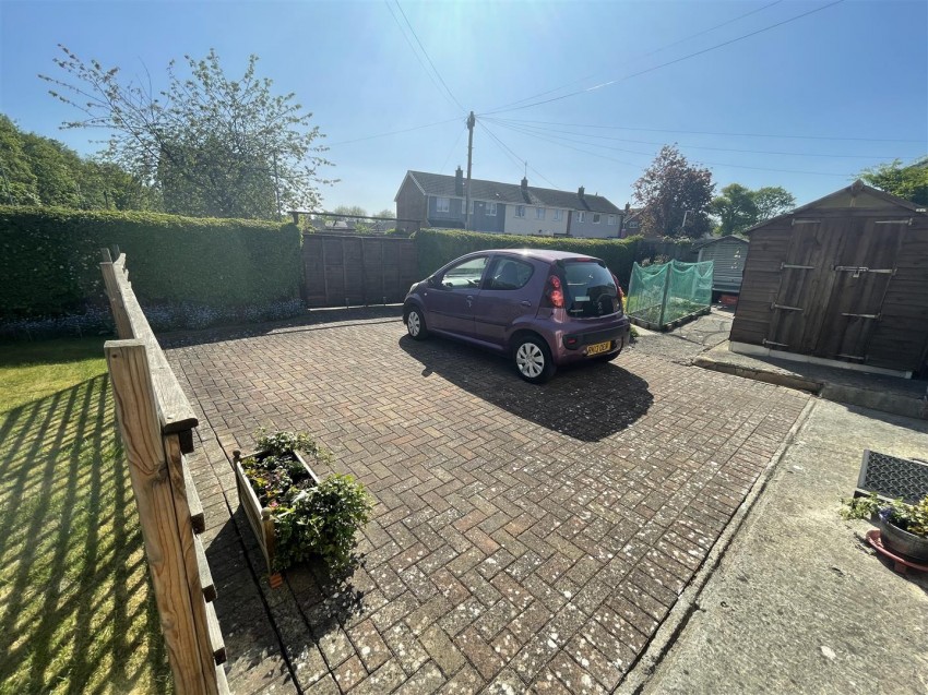 Images for Shaftesbury Avenue, Swindon