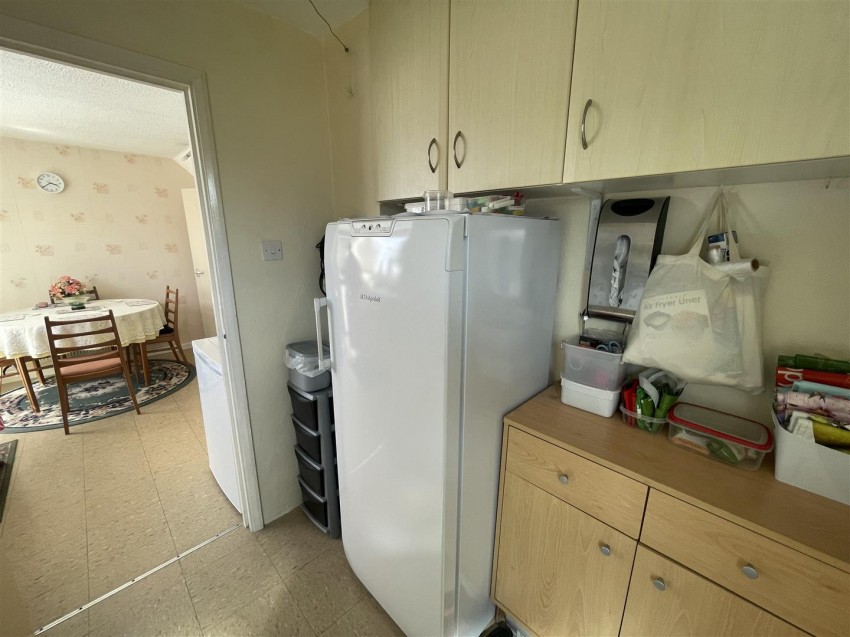 Images for Shaftesbury Avenue, Swindon