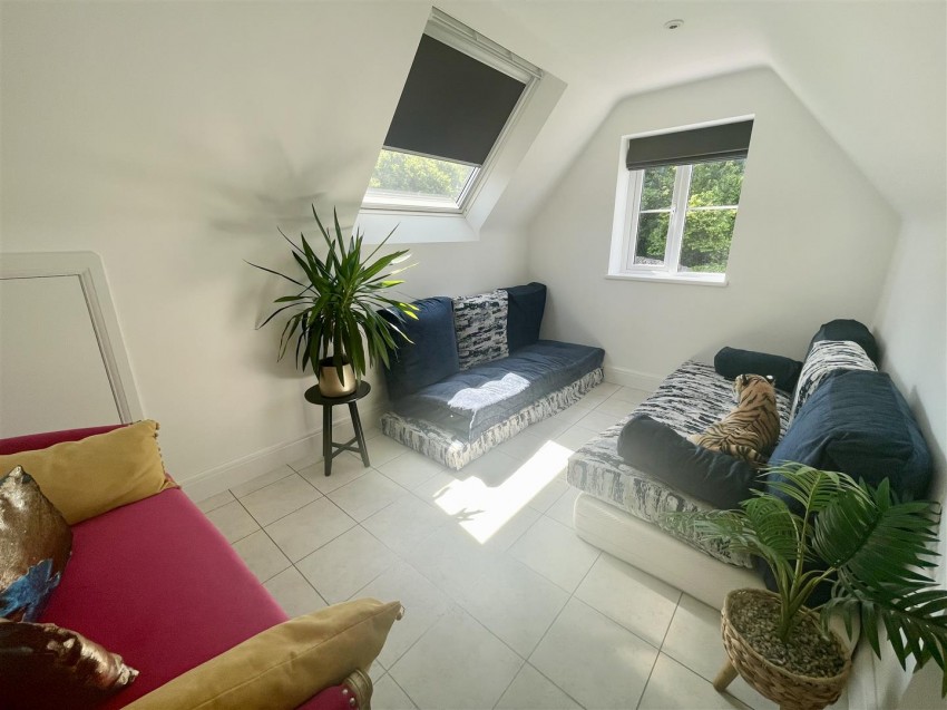 Images for Adams Meadow, Wanborough, Swindon
