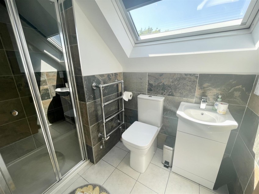 Images for Adams Meadow, Wanborough, Swindon