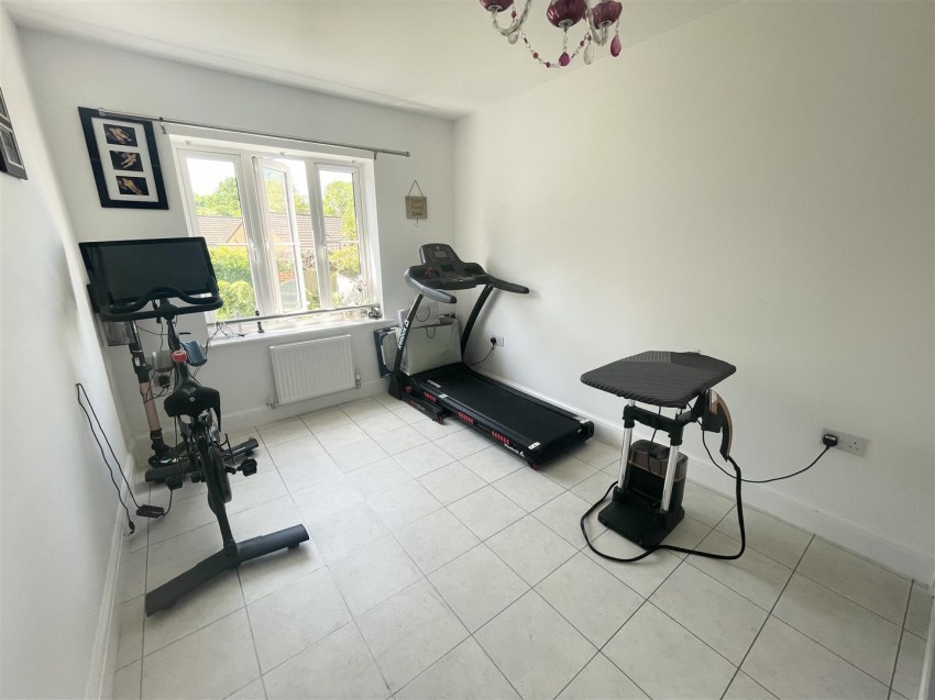 Images for Adams Meadow, Wanborough, Swindon