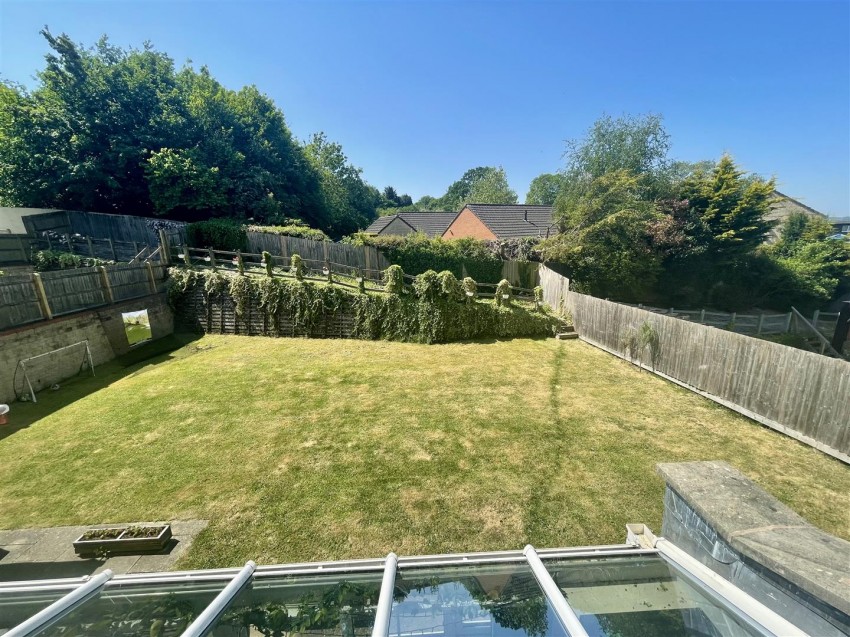 Images for Adams Meadow, Wanborough, Swindon