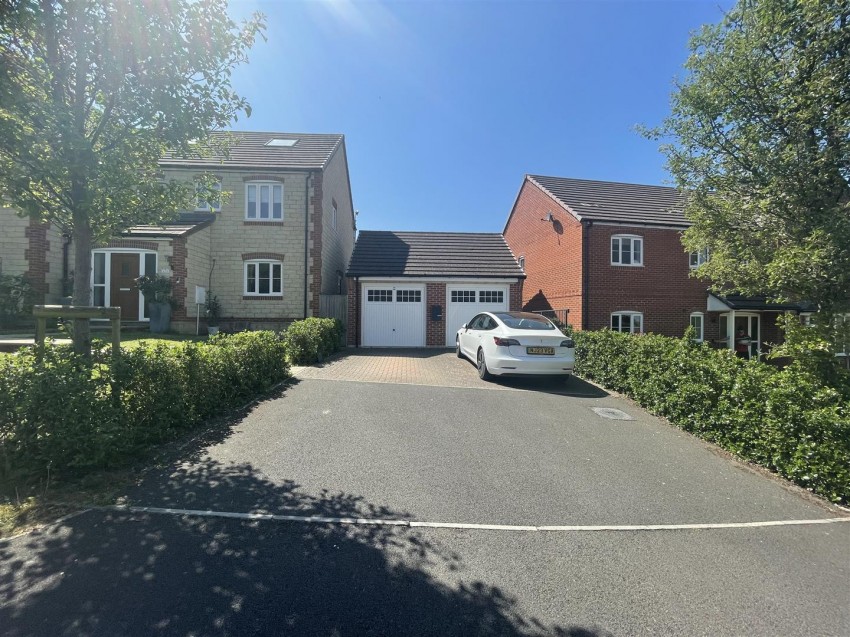 Images for Adams Meadow, Wanborough, Swindon