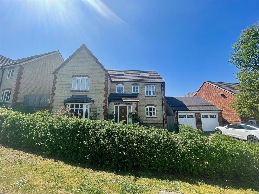 Images for Adams Meadow, Wanborough, Swindon