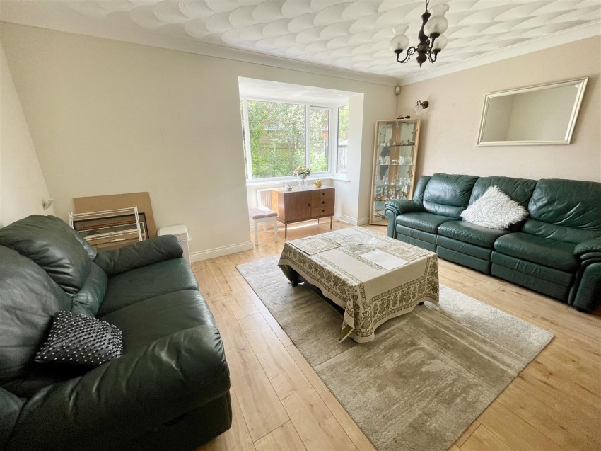 Images for Sword Gardens, Rushey Platt, Swindon