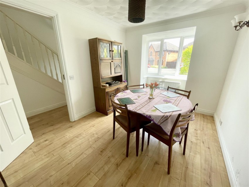 Images for Sword Gardens, Rushey Platt, Swindon