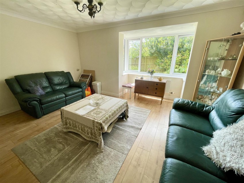 Images for Sword Gardens, Rushey Platt, Swindon