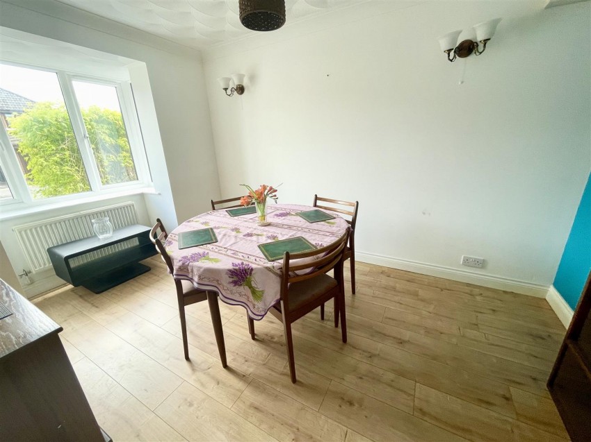 Images for Sword Gardens, Rushey Platt, Swindon