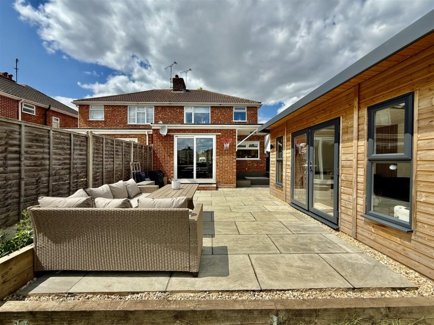Images for Vicarage Road, Swindon