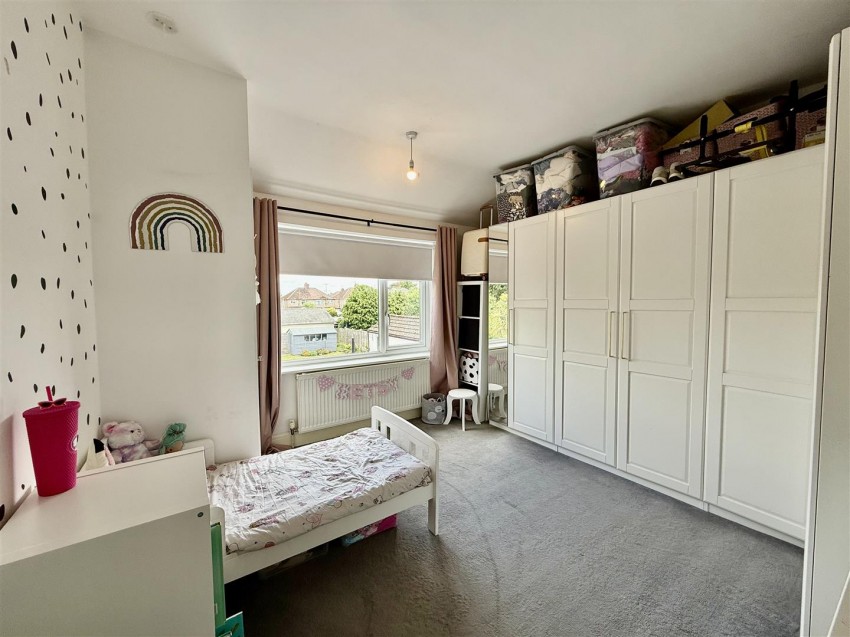 Images for Vicarage Road, Swindon