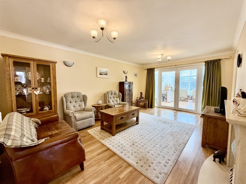 Images for Cambridge Close, Swindon