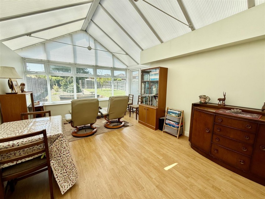 Images for Cambridge Close, Swindon