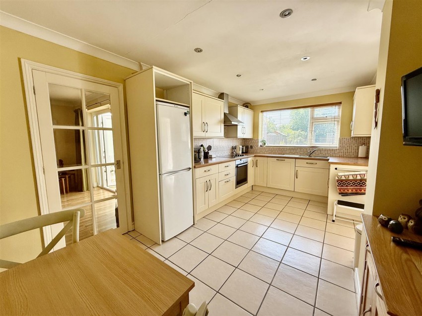 Images for Cambridge Close, Swindon