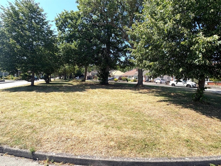 Images for Beverstone Grove, Lawns, Swindon