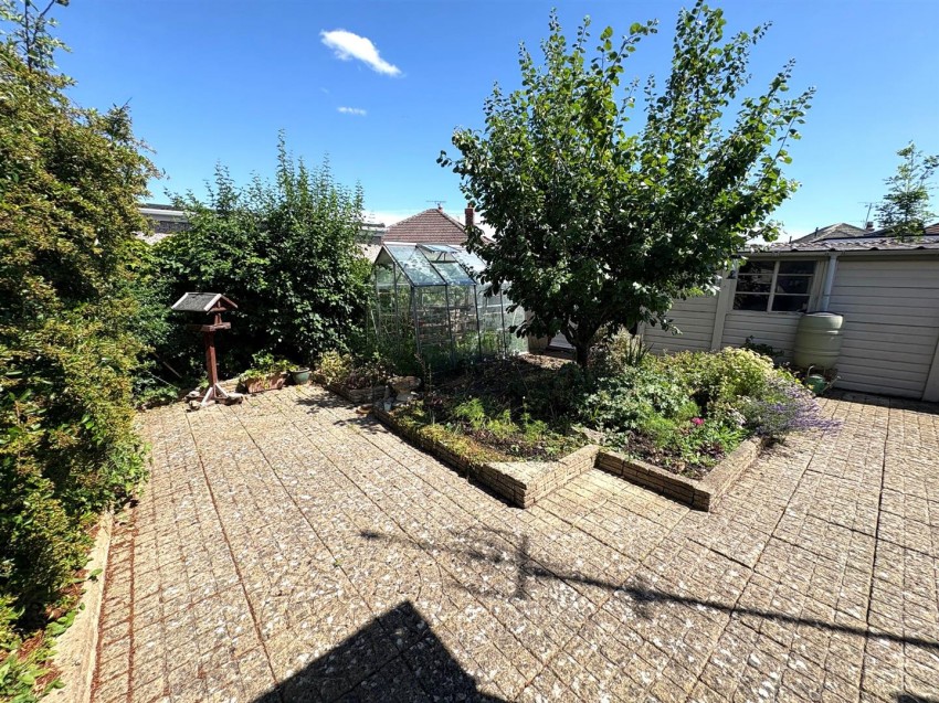 Images for Beverstone Grove, Lawns, Swindon