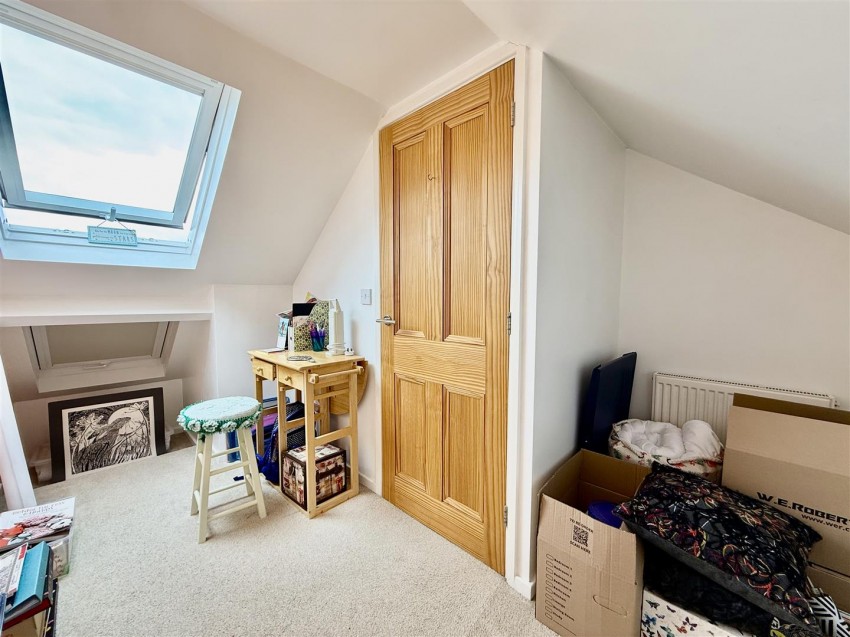 Images for Barcelona Crescent, Wroughton, Swindon