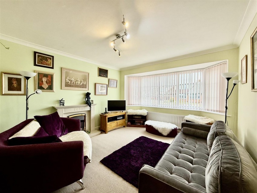 Images for Barcelona Crescent, Wroughton, Swindon