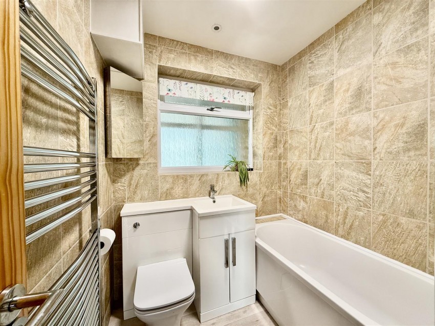 Images for Barcelona Crescent, Wroughton, Swindon