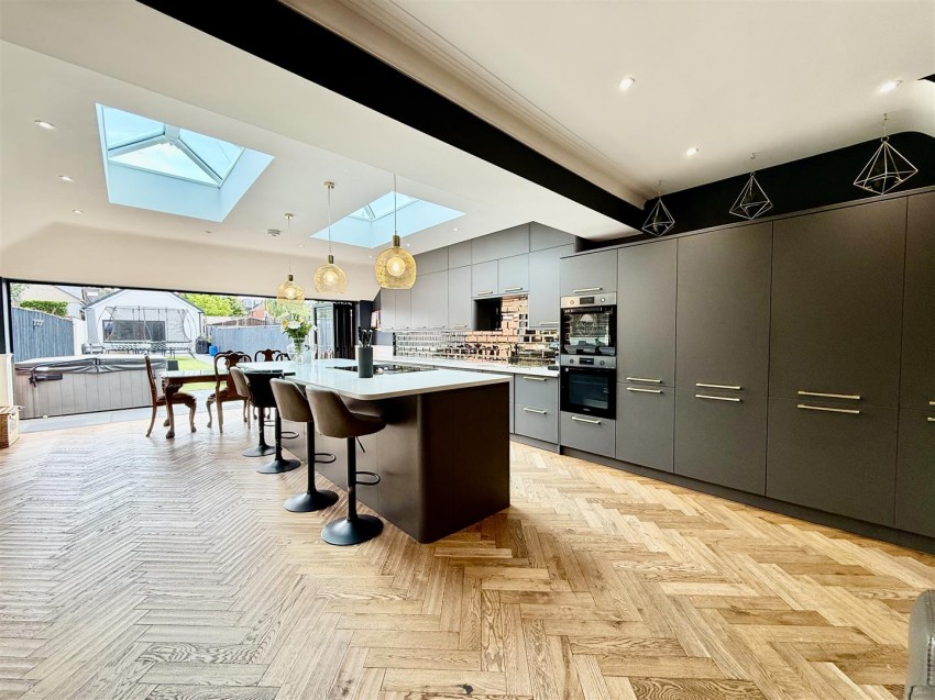 Images for The Mall, Swindon