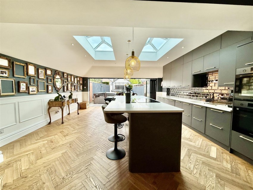 Images for The Mall, Swindon