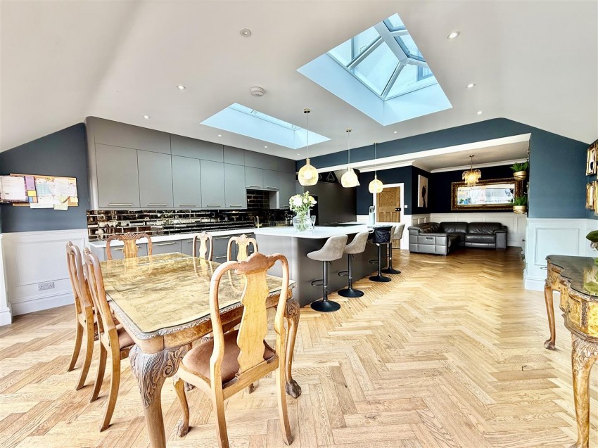 Images for The Mall, Swindon