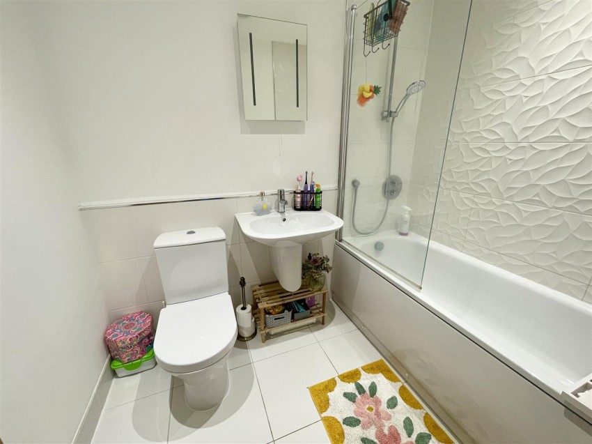 Images for Nevinson Road, Swindon