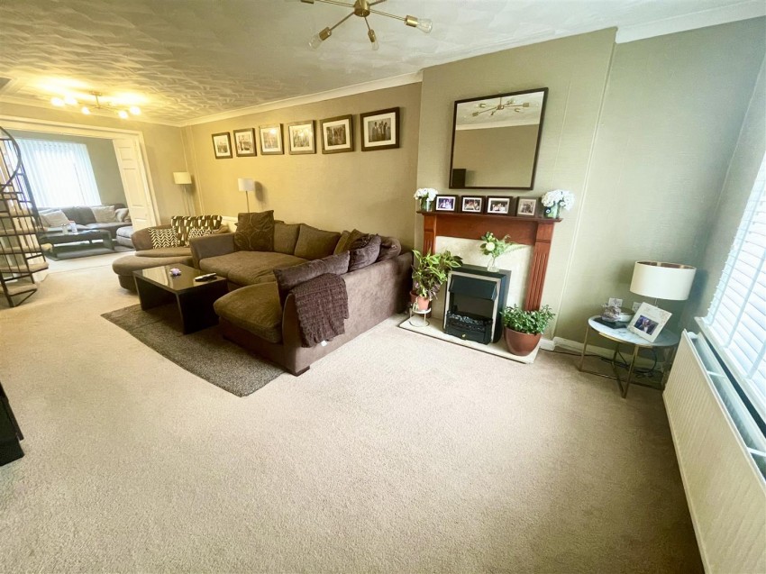 Images for Lambert Close, Freshbrook, Swindon