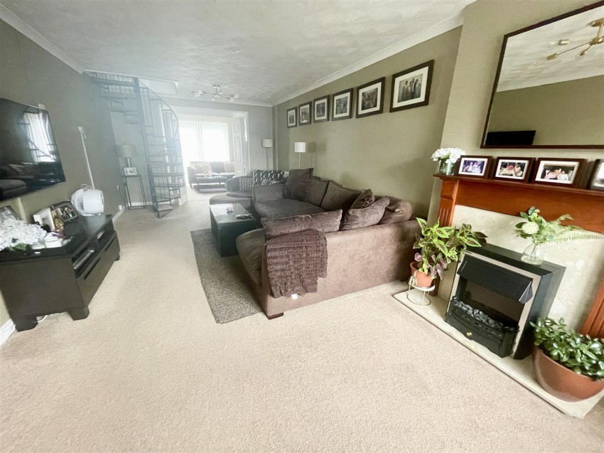 Images for Lambert Close, Freshbrook, Swindon