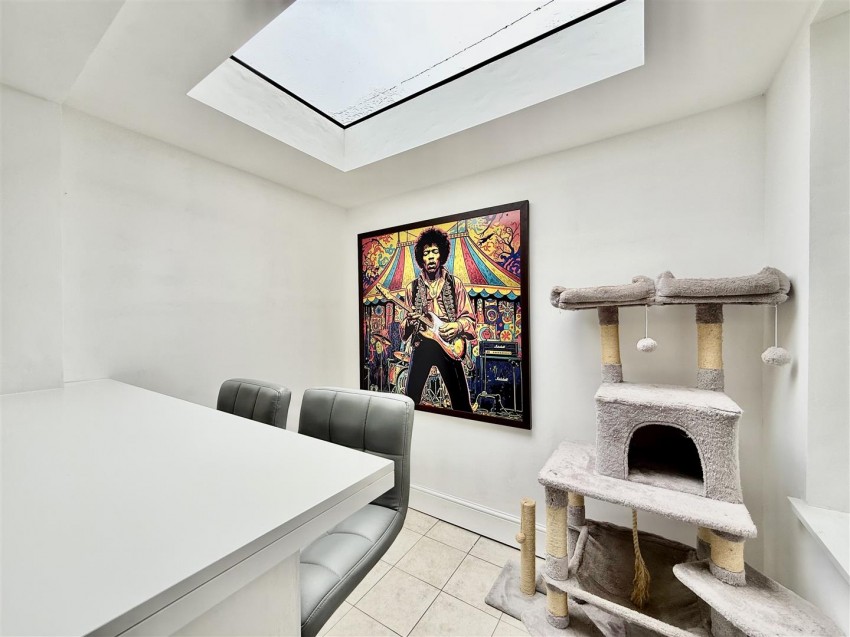 Images for Avenue Road, Swindon