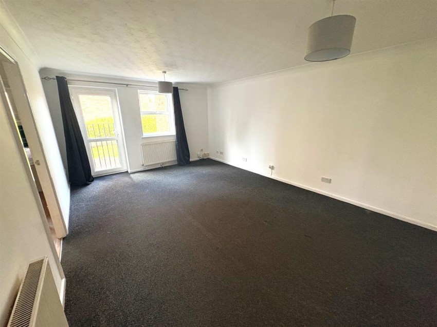 Images for Broughton Grange, Lawns, Swindon