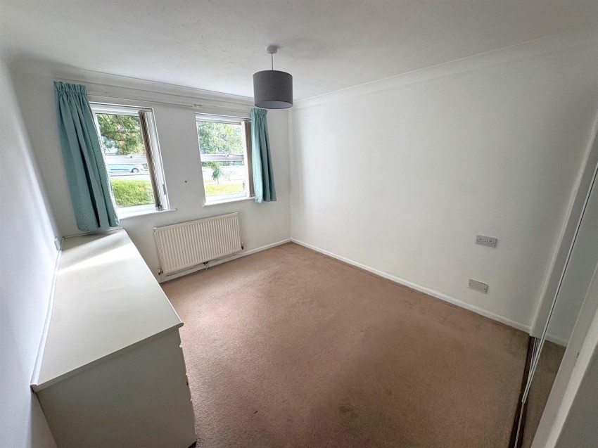 Images for Broughton Grange, Lawns, Swindon