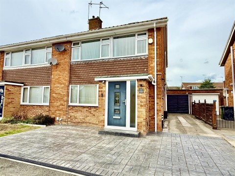View Full Details for Constantine Close, Swindon