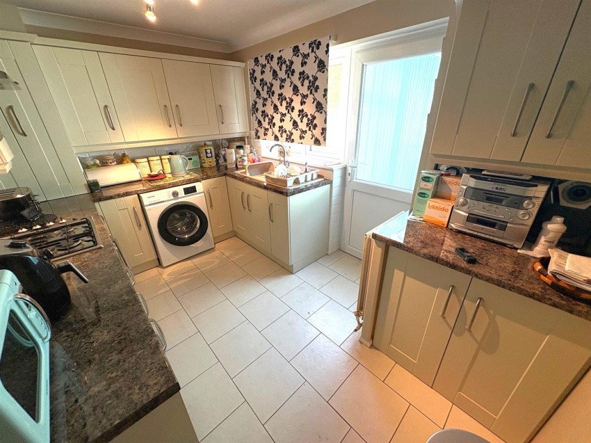 Images for Queenborough, Toothill, Swindon