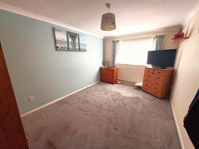 Images for Queenborough, Toothill, Swindon