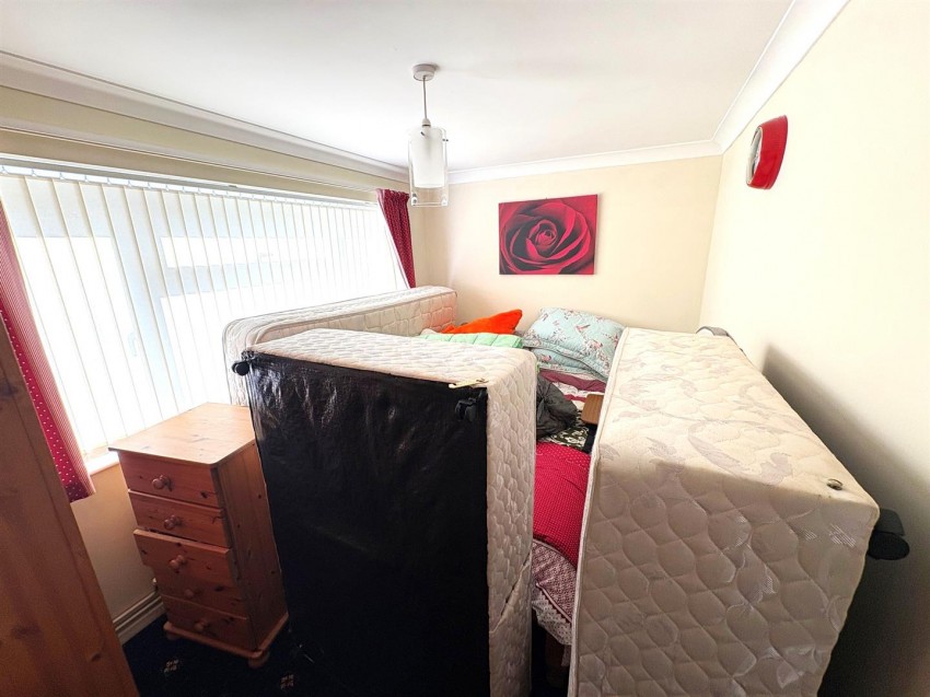 Images for Queenborough, Toothill, Swindon